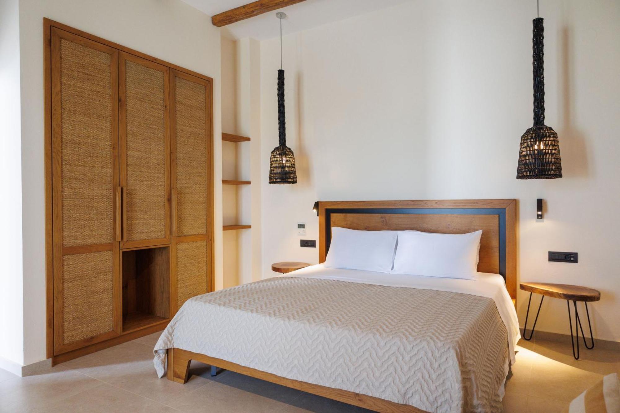 Petaloudes Sunset Suites Pounda Chambre photo